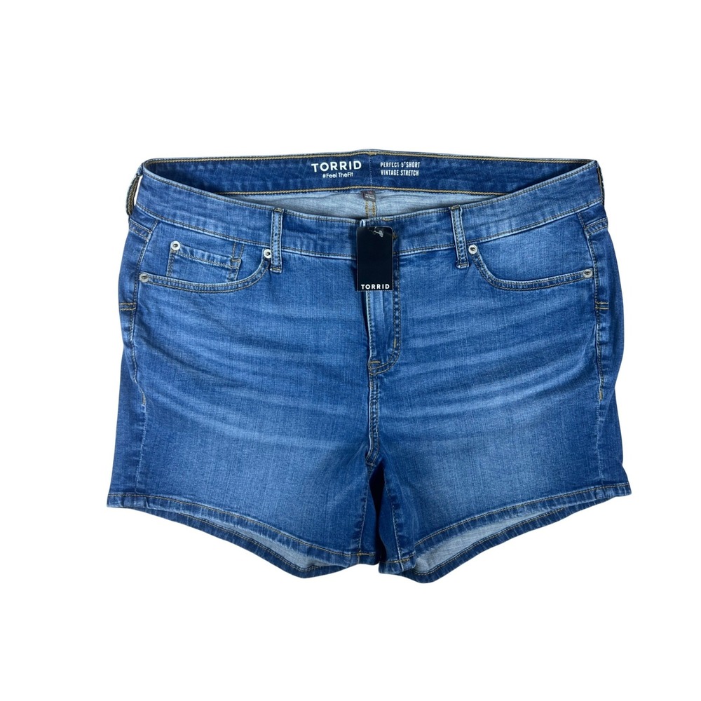 Torrid Womens Perfect 5 Inch Short Vintage Stretch Medium Wash Denim Size 16 NEW